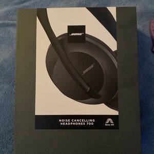Bose noise canceling headphones 700